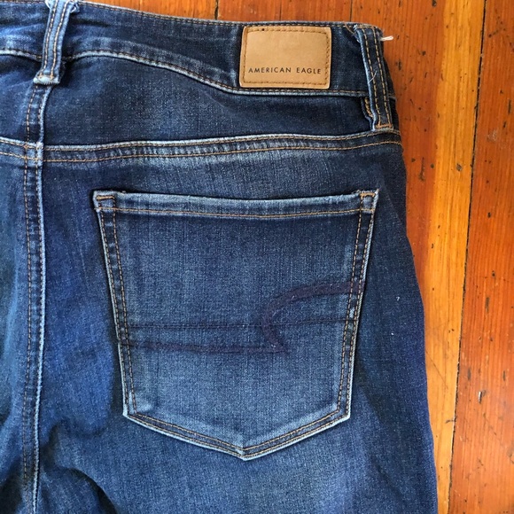 *SOLD* American Eagle Distressed Size 6 Hi Rise - Picture 7 of 11